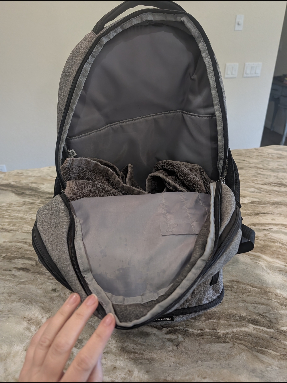 Under Armour Backpack - Picture 7 of 10